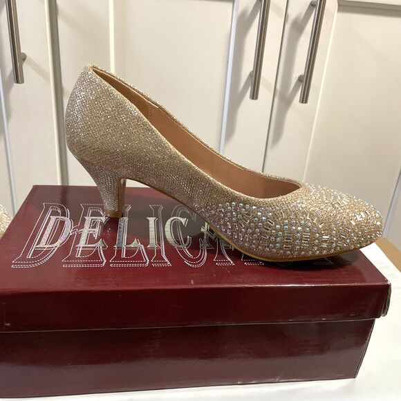DELICACY Champagne Gold Rhinestone Heels Shoes Sz 9 NWBox Party Holiday Cocktail - Picture 5 of 9